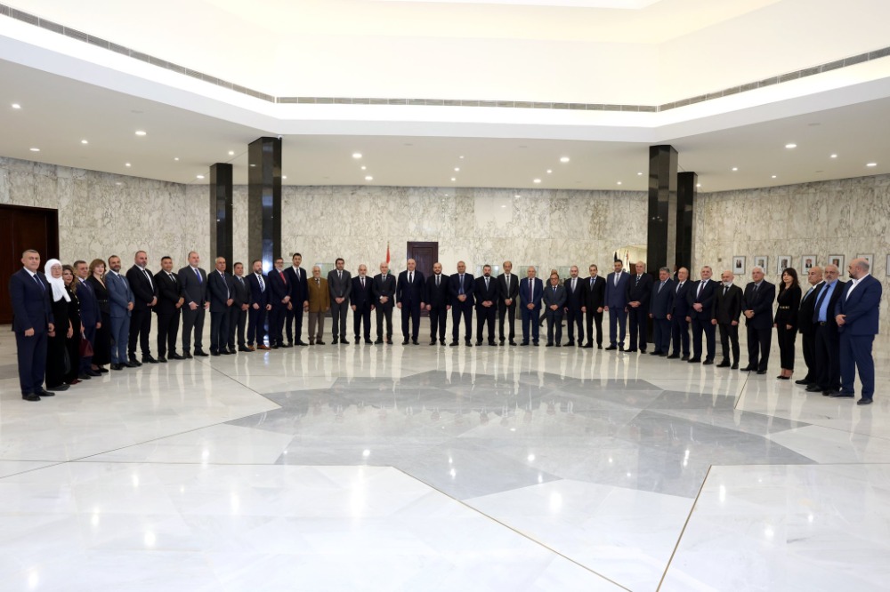 الرئيس عون يستقبل وفد بلديات قضاء جزين: المفاوضات ليست تنازلاً ولا استسلاماً والديبلوماسية حرب بلا دماء