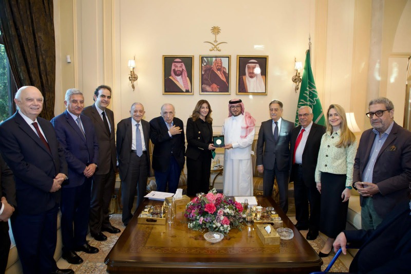 السفير بخاري يستقبل وفد منتدى غسان سكاف الوطني ويبحث تطورات الأوضاع