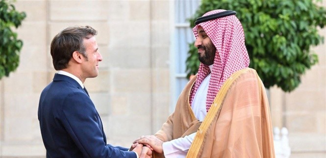 فرنسا والسعودية تدعمان الرئاسة… هندسة تهدئة أم إدارة صراع مُؤجّل؟