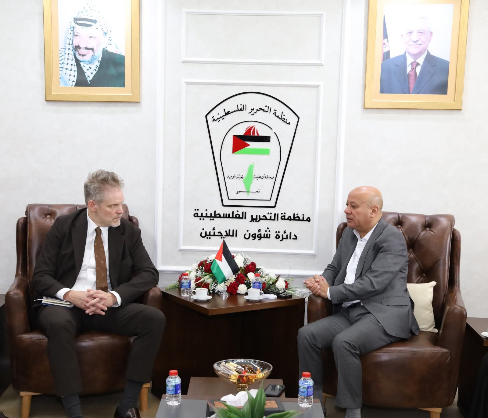 د. أبو هولي يبحث مع ممثل المنسق الخاص للشؤون السياسية أوضاع اللاجئين وتحديات "الأونروا"
