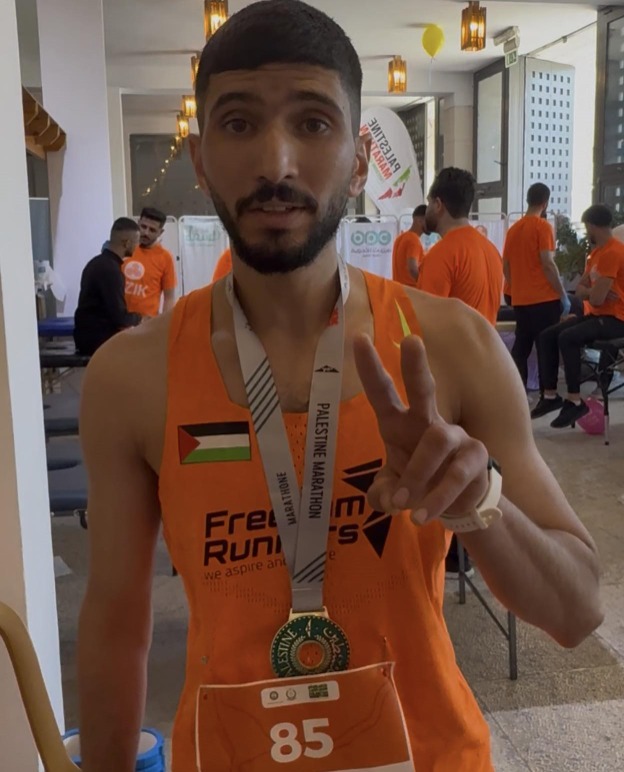أسير محرر ينتزع وصافة "ماراثون فلسطين الدولي" بعد 32 شهرا بالأسر