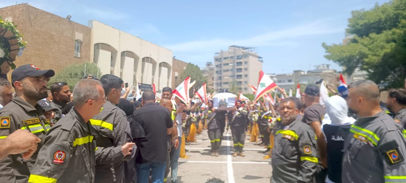 المديرية العامة للدفاع المدني شيعت شهيداها نورا وجابر في سرايا صيدا.. خريش: سنبقى على عهدهما ورسالتهما في تقديم التضحيات