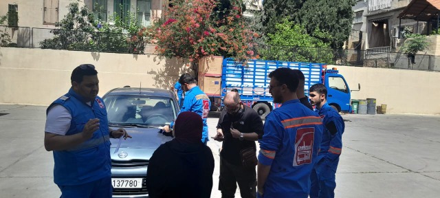 بلدية صيدا تتسلم مساعدات عينية من اسعاف النبطية ونادي السلام صور