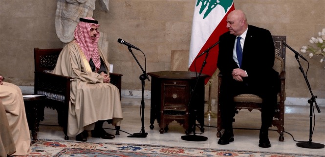 اتصال بين الرئيس عون وبن فرحان.. "استحقاق واشنطن" مسارات أمنية معقّدة وتفاؤل حذر بتسوية إقليمية