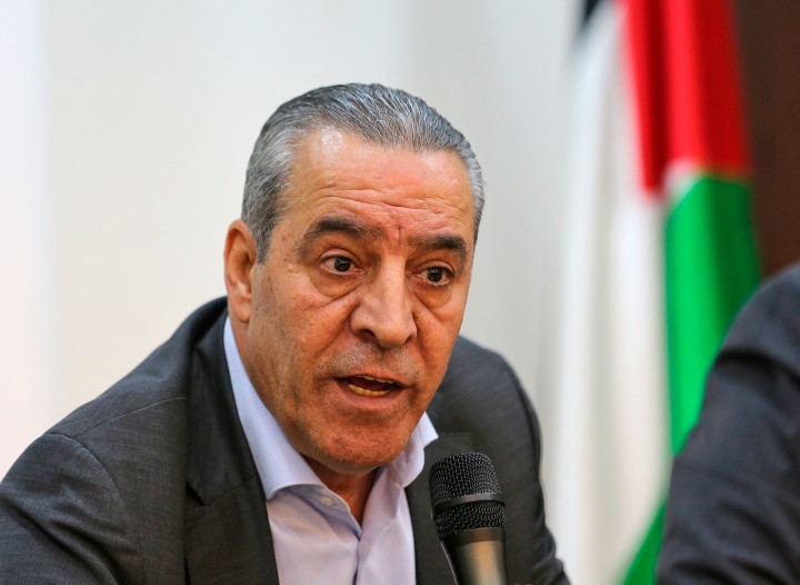 الشيخ يتلقى اتصالاً من وزير المخابرات المصرية مهنئاً بنجاح مؤتمر "فتح"