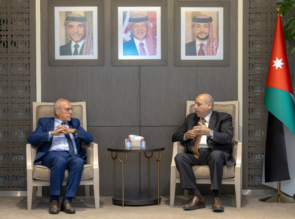 القاضي يلتقي رئيس لجنة الأخوة العربية في المجلس الوطني الفلسطيني