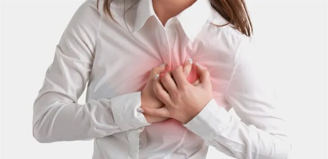 أعراض النوبة القلبية لدى النساء.. مفاهيم خاطئة قد تؤخر التشخيص