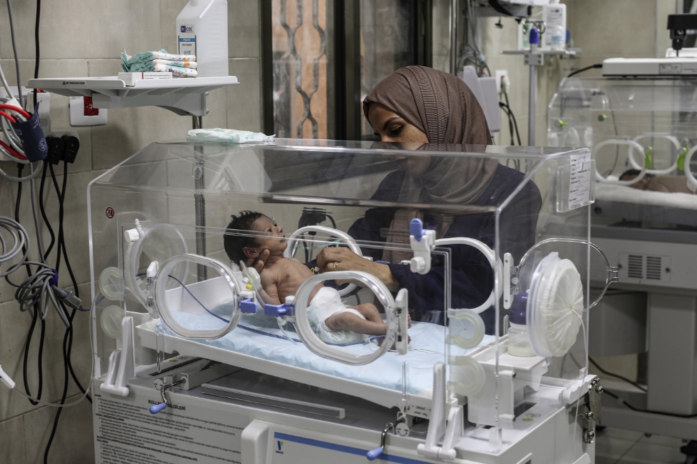 "الإبادة الإنجابية" في غزة... الحرب الإسرائيلية تطاول الأرحام