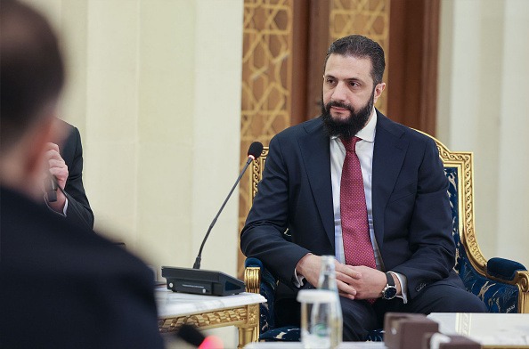 الرئيس الشرع: لا ننوي التدخل العسكري في لبنان ومستعدون للحوار مع "الحزب"