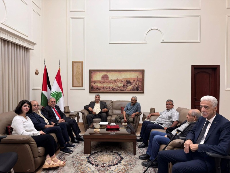 سفير دولة فلسطين لدى الجمهورية اللبنانية يستقبل وفداً من قيادة منظمة الصاعقة