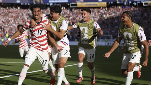 أميركا تواصل رحلتها في كأس العالم بعد الفوز على البوسنة بهدفين اثنين