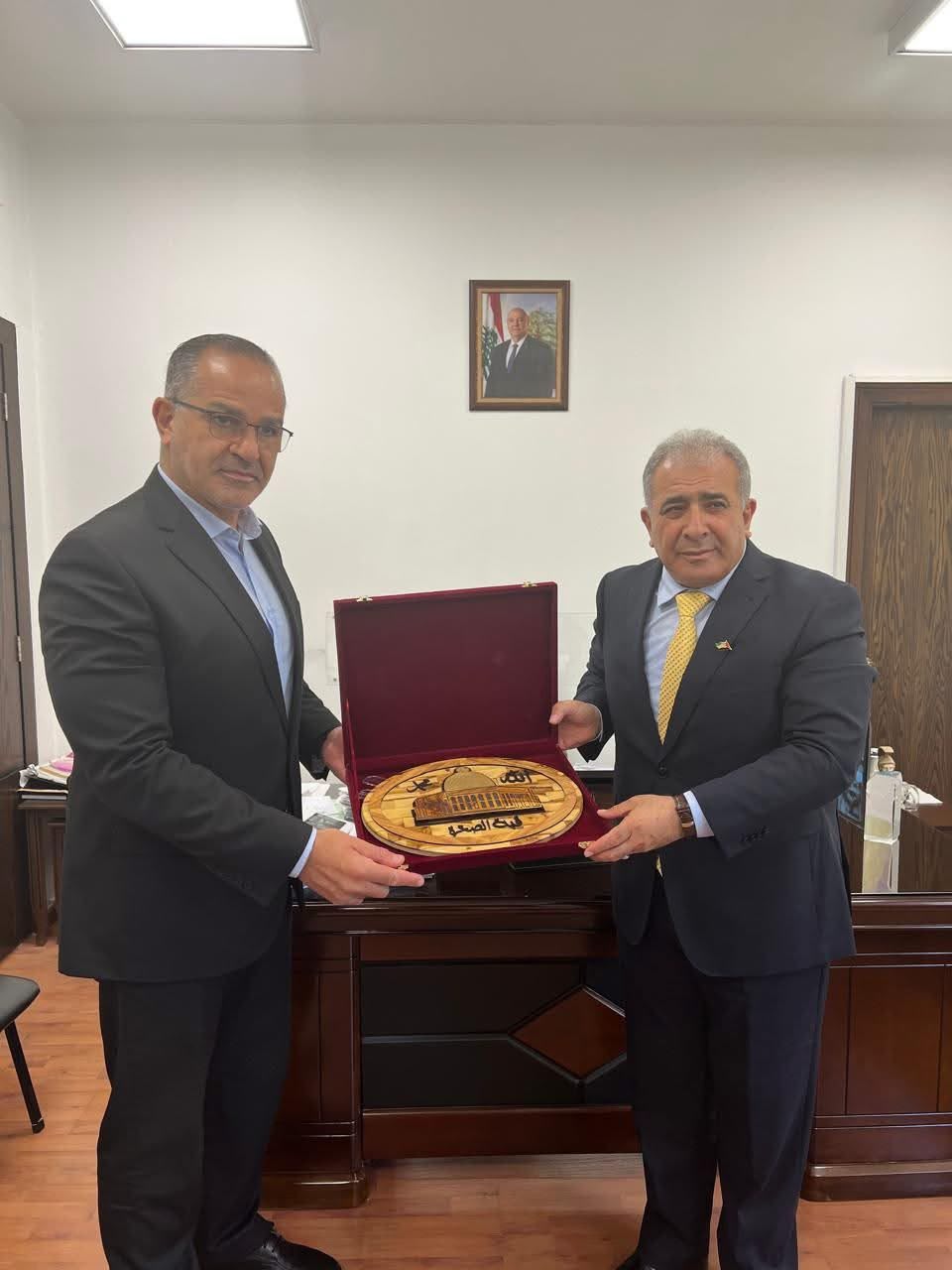 السفير الاسعد يلتقي النائب العام الاستئنافي في الجنوب القاضي زاهر حمادة