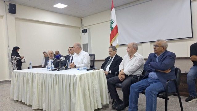 الوزير  حيدر يستهل جولته الجنوبية بزيارة سرايا صيدا
