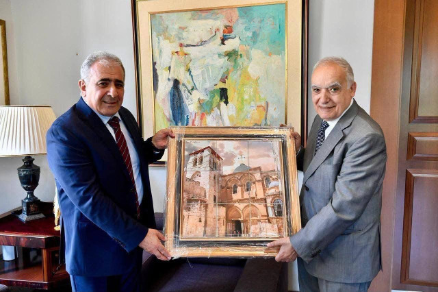 السفير الاسعد يلتقي وزير الثقافة اللبناني غسان سلامة
