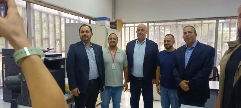 وزير الاتصالات يبدأ جولته الجنوبية من صيدا