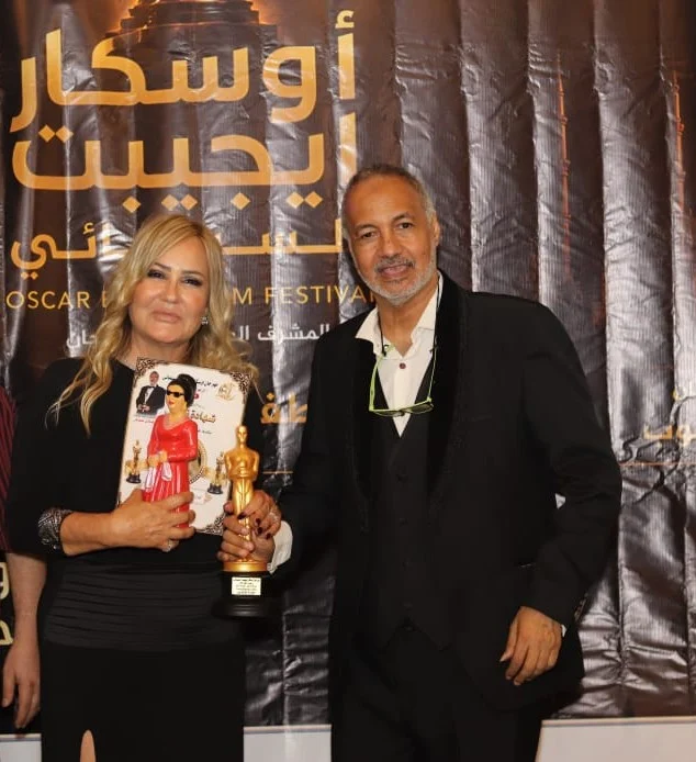 لونا قصير تتميز في مهرجان "أوسكار إيجيبت" وتنال التقدير عن فيلمها "الحقيبة الحمراء"