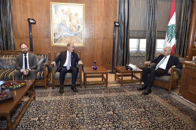 الرئيس بري يسأل السفير الأميركي عن وقف النار والانسحاب الإسرائيلي...