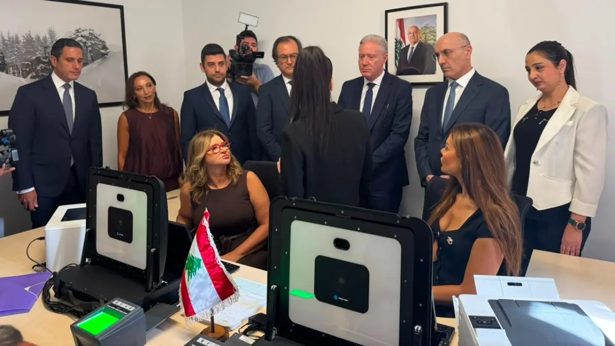 بالفيديو: إطلاق خدمة البصمة البيومترية لجواز السفر من سفارة لبنان في باريس