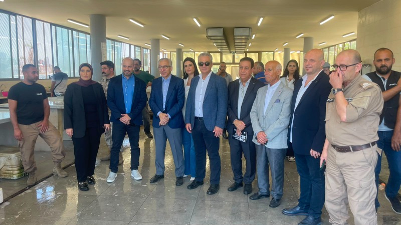 الوزير بساط تفقد غرفة التجارة في صيدا وجال في سوق السمك والميناء والأسواق التجارية