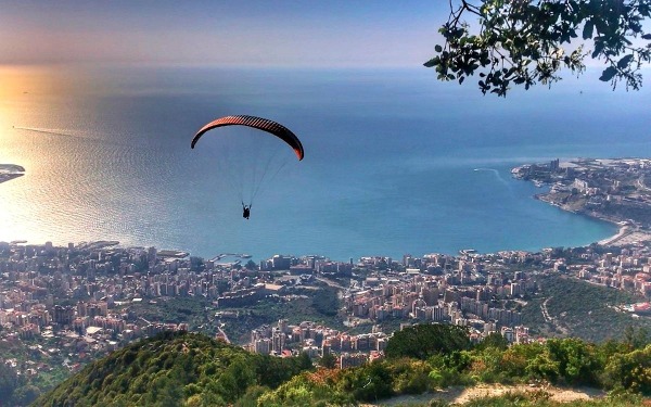 طقس صيفي معتاد في لبنان مع رطوبة مرتفعة