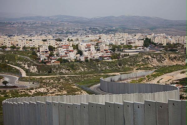 اللجنة الرئاسية العليا لشؤون الكنائس تحذّر من تصاعد وتيرة الاستيطان الإسرائيلي وتهديده للوجود المسيحي الفلسطيني
