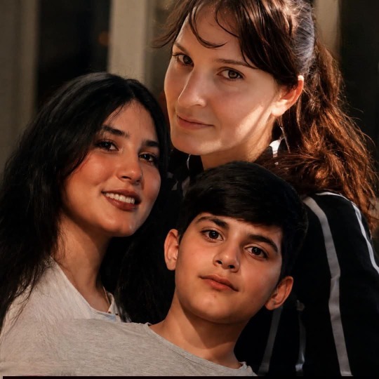 مسلحون مجهولون يغتالون عائلة كاملة في حي العلويين بحمص