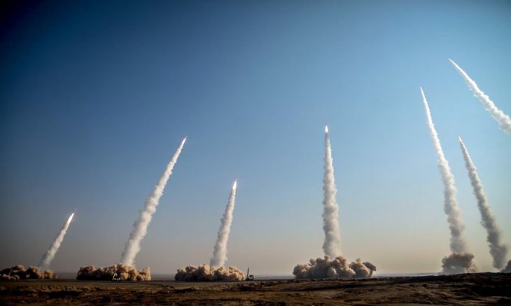 الحرس الثوري الإيراني يستهدف قاعدة أميركية بالأردن و3 ناقلات نفط