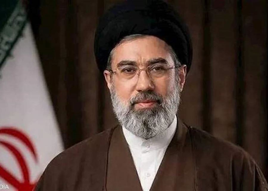 كواليس مطاردة سرية.. هكذا يتعقب "الموساد" و"CIA" مجتبى خامنئي!