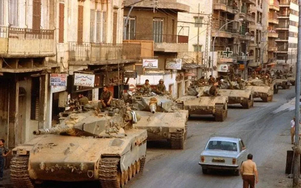 معركة 4 آب 1982: بيروت المرابطة حين صرخ رجالها "لن تدخلوا".. فاندحر الغزاة يجرّون هزيمتهم