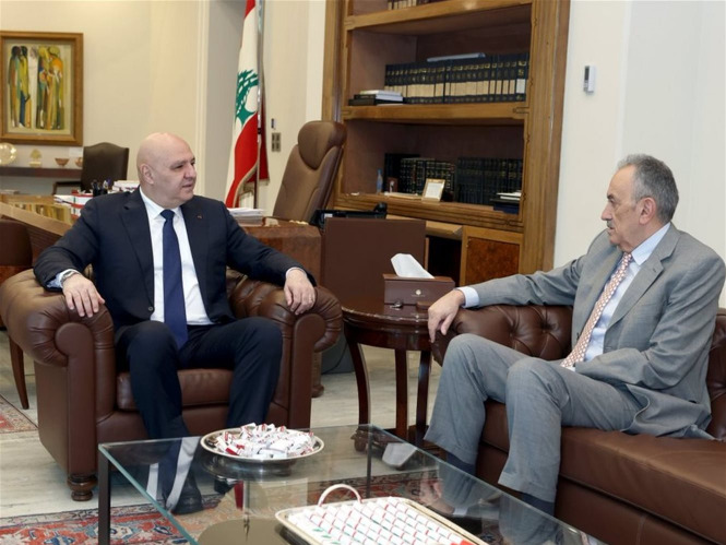 الرئيس عون يطلّع من سيمون كرم على مداولات اجتماعات روما