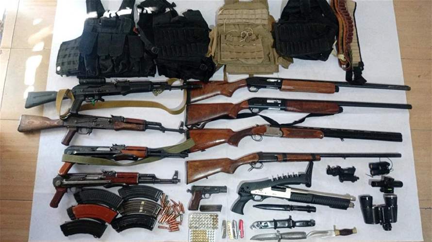 الجيش يوقف 143 شخصاً في مداهمات أمنية ويضبط أسلحة ومخدرات