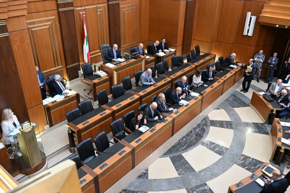 جلسة قانون العفو تحوَّلت إلى محاكمة عصر تحالف الحزب!