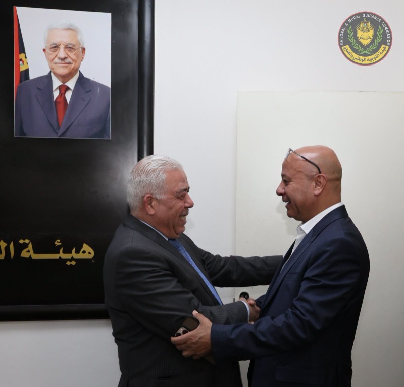 أبو هولي واللواء أنور رجب: تعزيز الوعي الوطني وحماية الرواية الفلسطينية في صدارة العمل المشترك