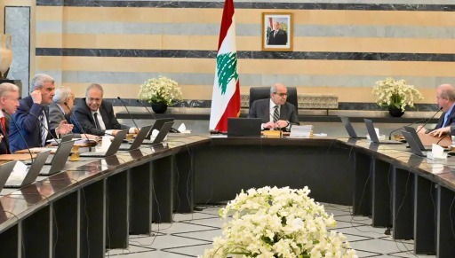 جلسة لمجلس الوزراء وسط الخلاف بين الرئيس سلام ووزير الدفاع.. هل يستقيل منسّى من الحكومة؟