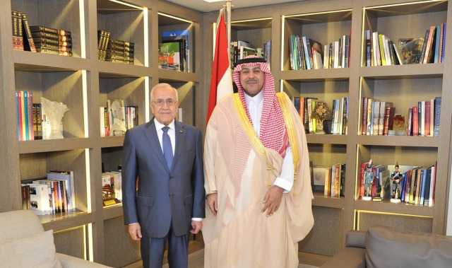 الرئيس سليمان يستقبل السفير السعودي مشيدا بدور المملكة في استقرار المنطقة ودعم لبنان