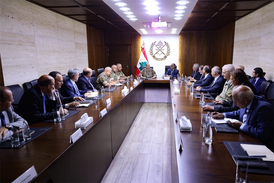 قائد الجيش يستقبل السفير الأميركي السابق إدوار غبريال رئيس منظمة American Task Force On Lebanon ويبحث معه آخر المستجدات