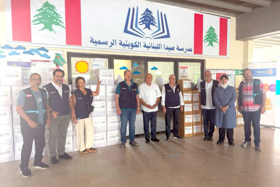 مساعدات عينية من "روتاري صيدا" و"بيروت سيدرز" للعائلات النازحة في "مركز المدرسة اللبنانية الكويتية"