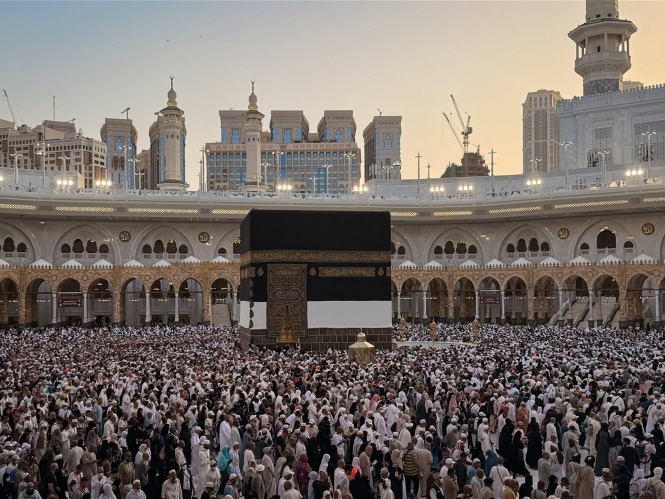 خبر سار للمعتمرين اللبنانيين.. سلام يوافق على تنظيم رحلات العمرة برّاً