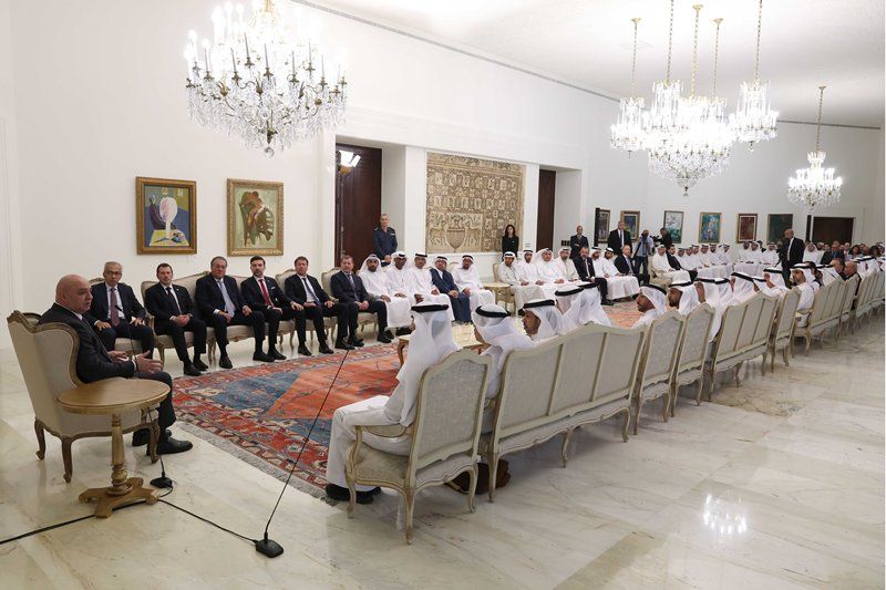 الرئيس عون للوفد الإماراتي: زيارتكم للبنان رسالة امل وتفتح آفاقا للتعاون والاستثمار