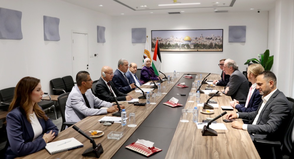 الشيخ يبحث مع ممثل الاتحاد الأوروبي لعملية السلام تصاعد اعتداءات المستعمرين والتحضيرات للانتخابات