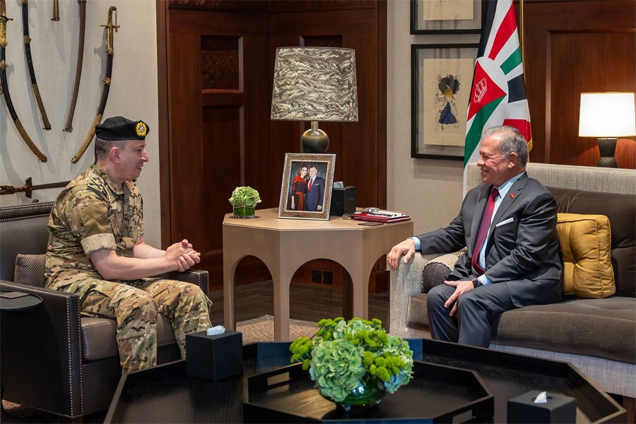 الملك عبدالله الثاني يستقبل قائد الجيش العماد هيكل مؤكداً وقوف الأردن إلى جانب لبنان ودعم مؤتمر باريس العسكري