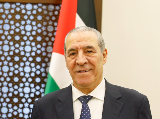الشيخ يرحب ببيان وزراء خارجية 12 دولة بشأن حل الدولتين