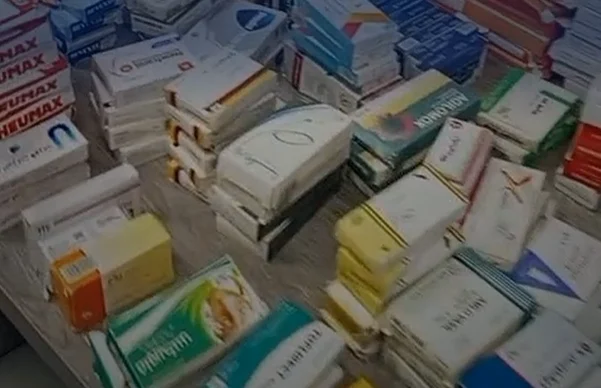 طبيب وممرّض بلا ترخيص… "الأمن" يكشف نشاطه في عكار ويقبض عليه