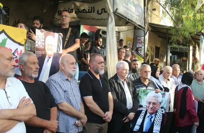 اعتصام دعماً للشرعية الوطنية والرئيس "أبو مازن"  في مخيم عين الحلوة