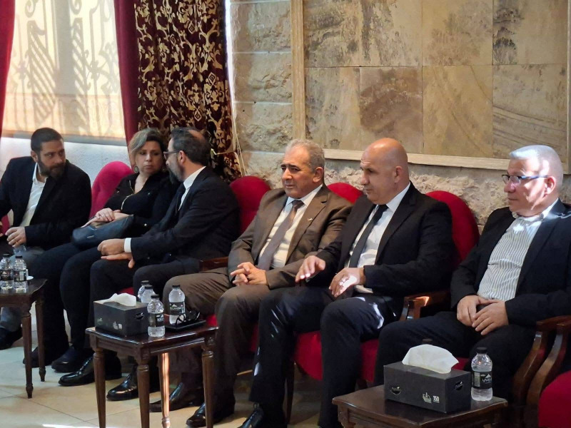 السفير الاسعد يعزي العميد خريش بوفاة والده