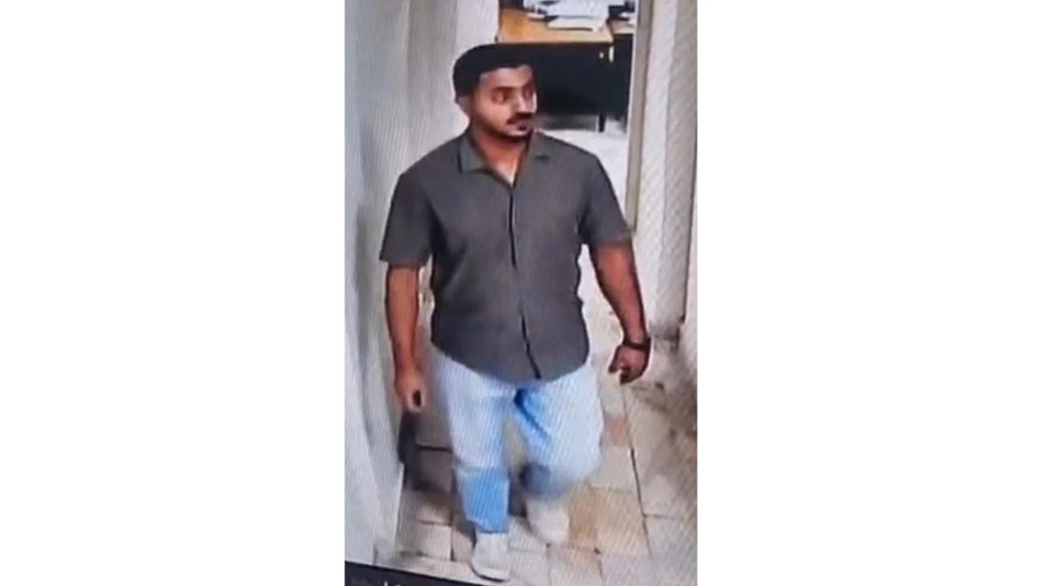 خلع باب الدائرة التربوية في طرابلس وأهان الموظفين... وقوى الأمن تعمّم صورته