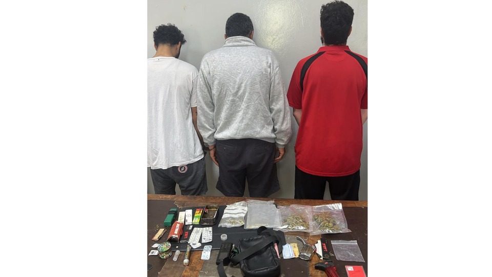 ضبط كمية من المخدرات وتوقيف 3 أشخاص