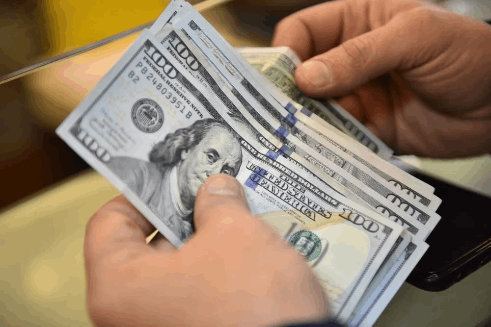 إقتصاد لبنان أمام اختبار تدفقات الدولار