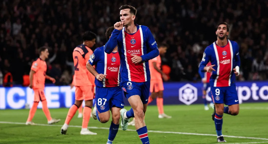 ليلة نارية بدوري الأبطال.. باريس يقهر برشلونة وليفربول ينتفض