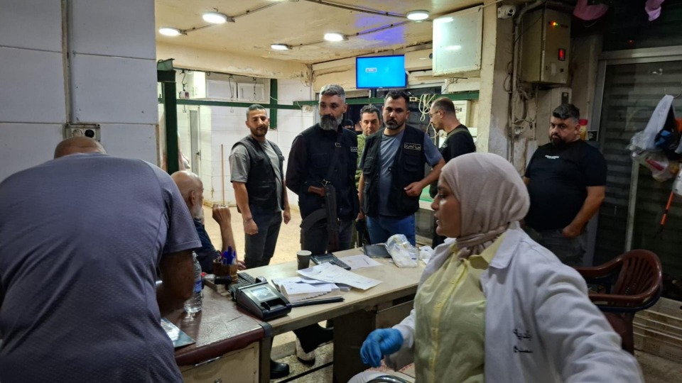 صورٌ مرعبة من داخل مسلخ في بيروت... إقفاله بالشمع الأحمر
